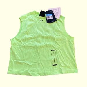 NWT Nike Standard Fit Crop/Tank Top Sz:Medium